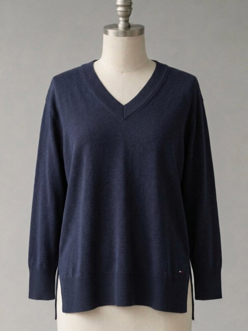 Tommy Hilfiger | Navy V-Neck Long-Sleeve Pullover Sweater | Sz SP